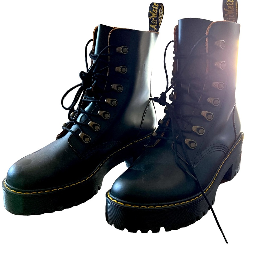Dr Marten Leona Platform Boots UK 6 / US 8 /EU 39
